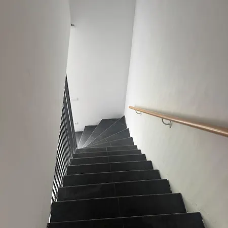 Geraeumige In Zentraler Lage منزل للإقامة *