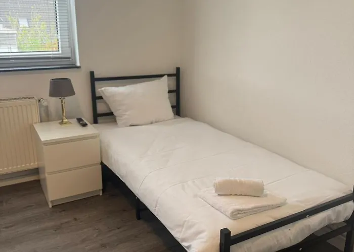 20qm Проживание в семье *